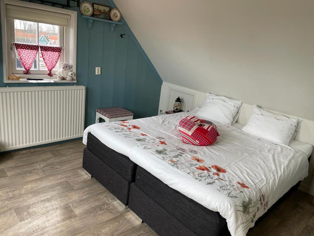 Bed And Breakfast De Pepersteeg Marken Exterior photo